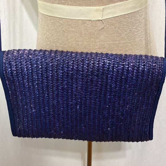 WAVES Lilac and Purple Straw Crossbody Clutch Bag - Picture 2 of 11